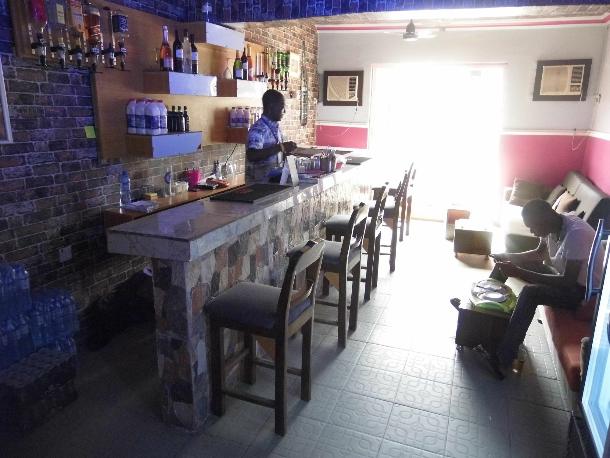 Legendary Inn & Lounge Bale Akiosi Екстер'єр фото