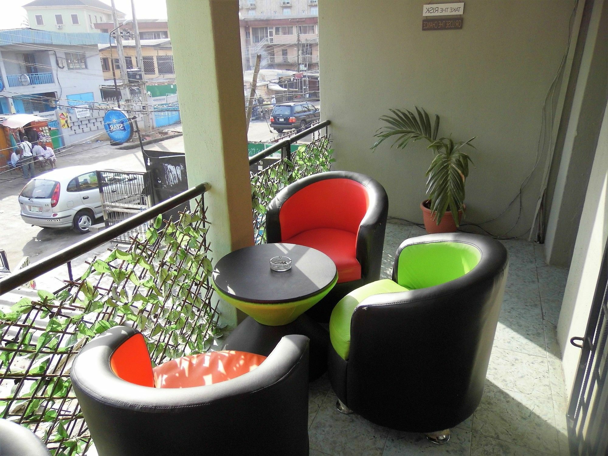 Legendary Inn & Lounge Bale Akiosi Екстер'єр фото